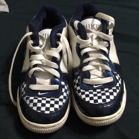 checkered nikes